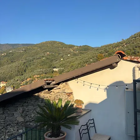 Iconic Italian Townhouse W Rooftop Terrace & Mountain View, Pigna