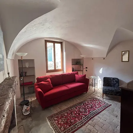 Iconic Italian Townhouse W Rooftop Terrace & Mountain View, * Pigna
